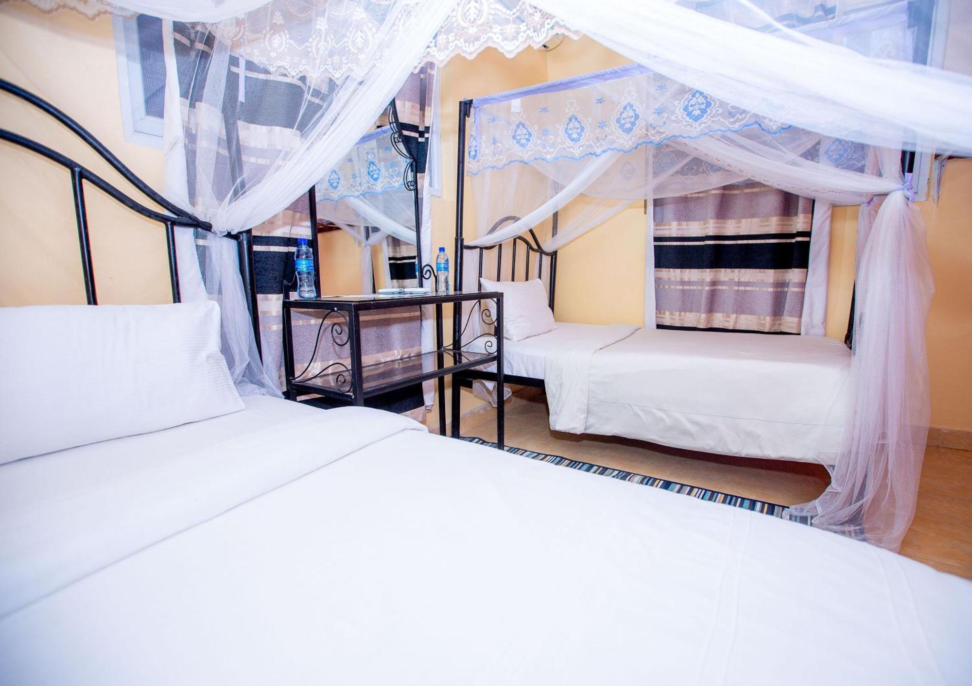 Kays Lodge Dar es Salaam Exteriör bild