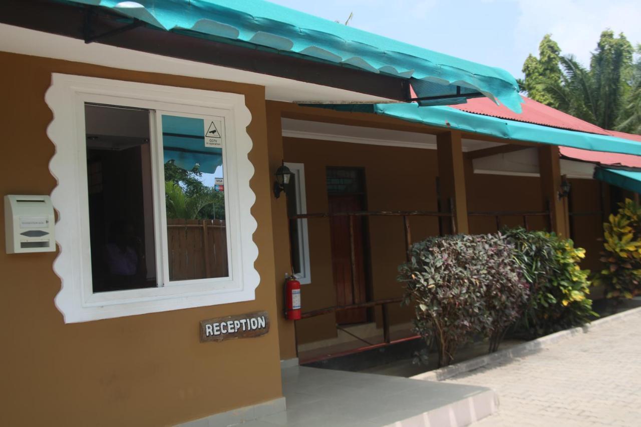 Kays Lodge Dar es Salaam Exteriör bild