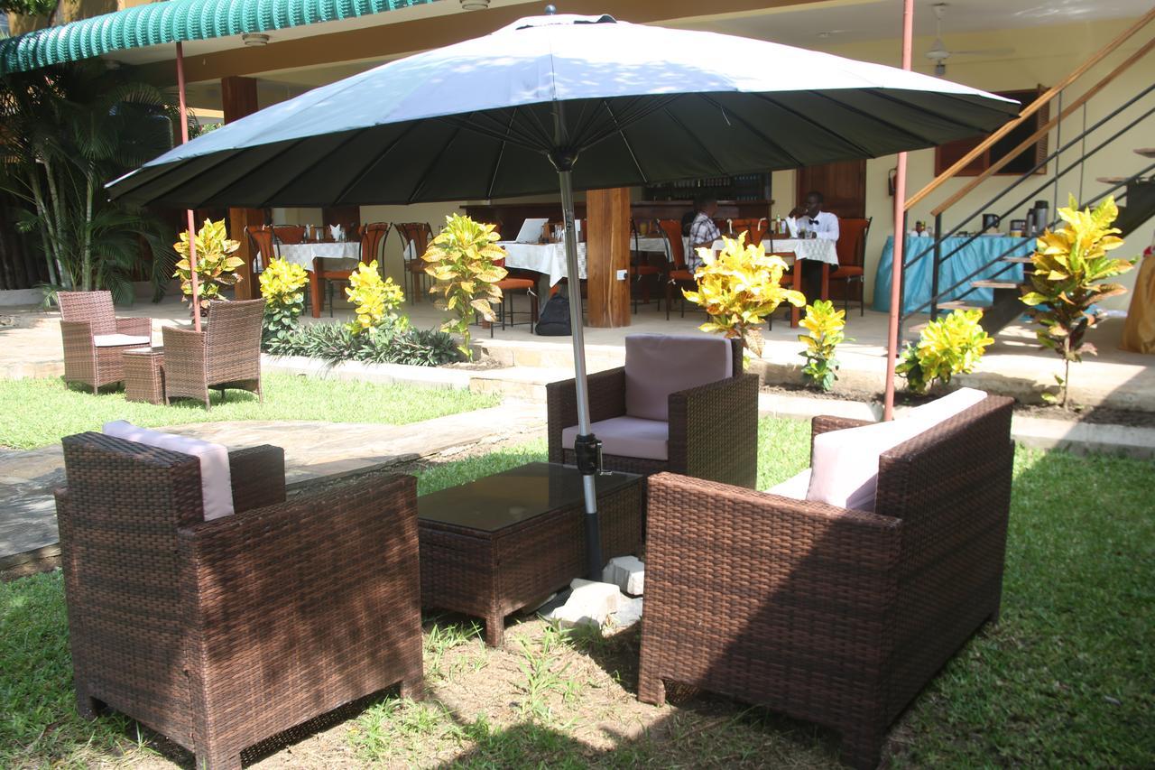 Kays Lodge Dar es Salaam Exteriör bild
