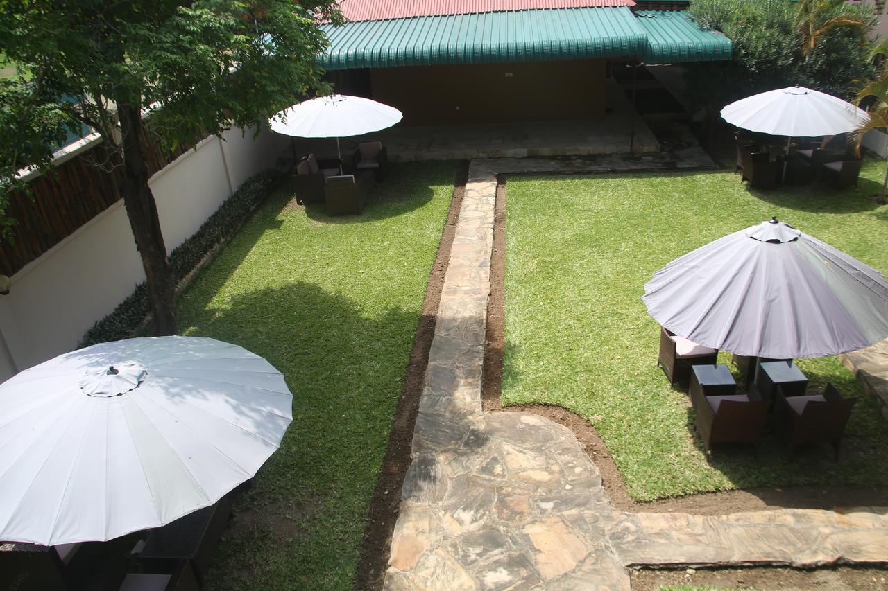 Kays Lodge Dar es Salaam Exteriör bild