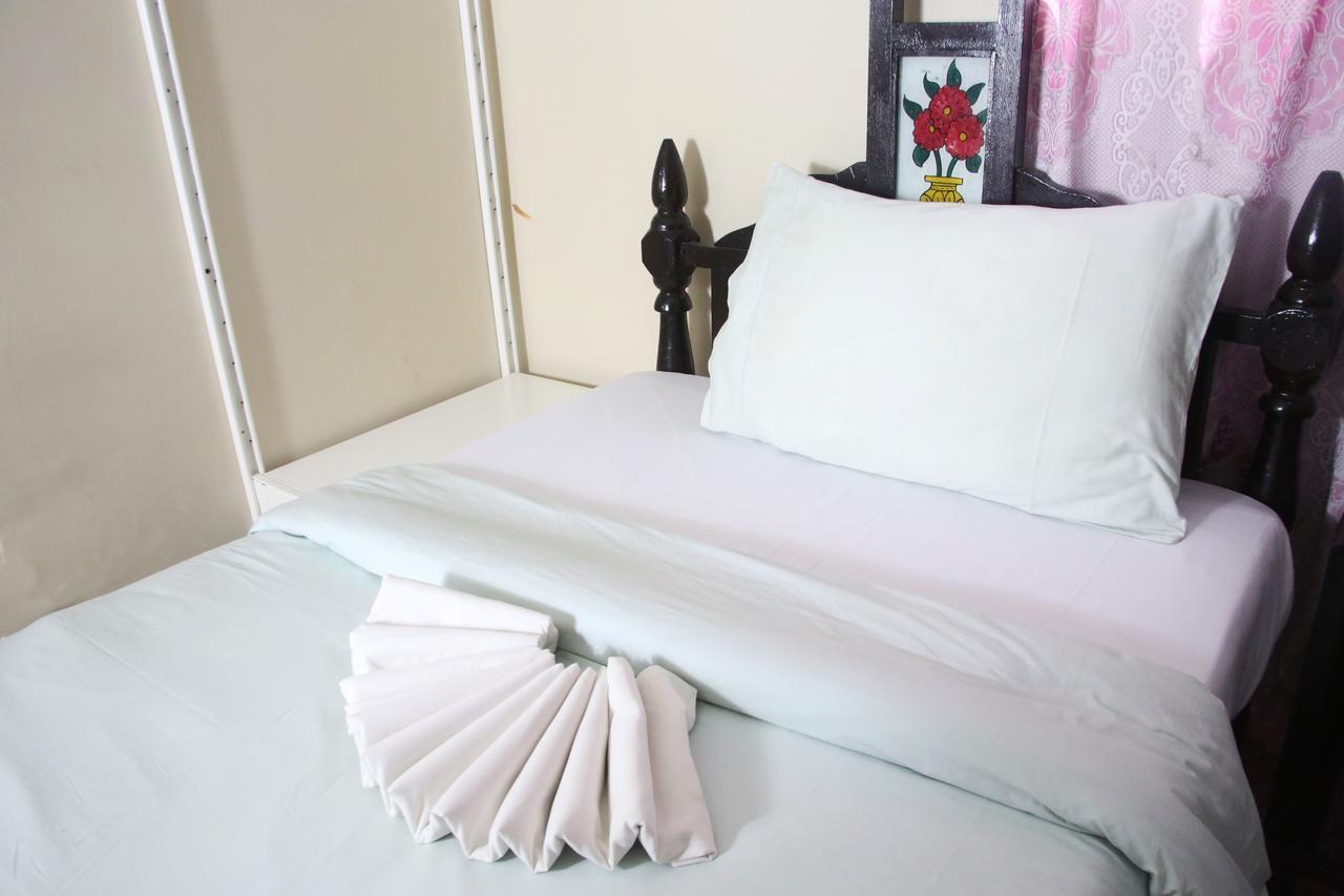 Kays Lodge Dar es Salaam Exteriör bild