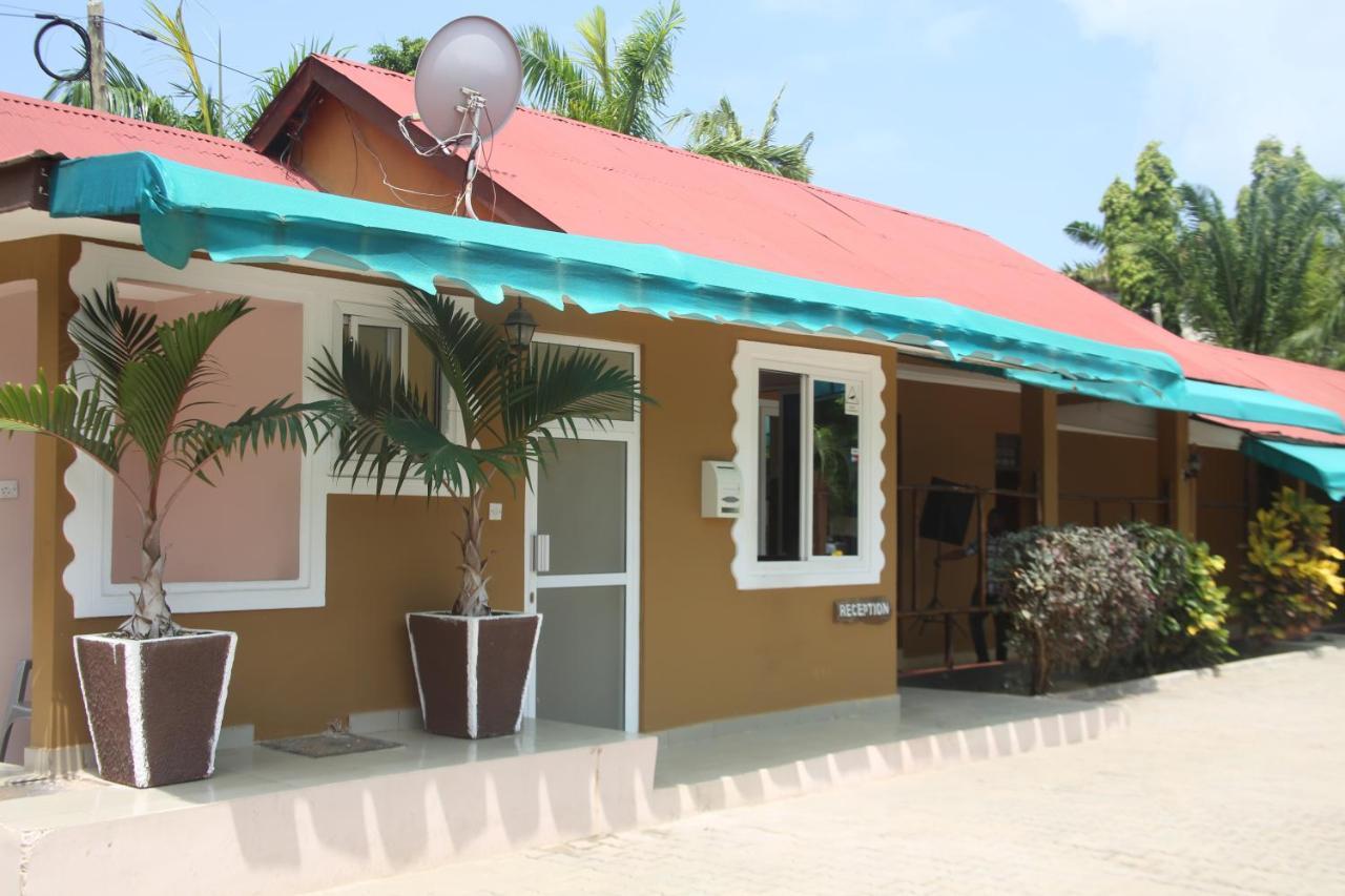 Kays Lodge Dar es Salaam Exteriör bild