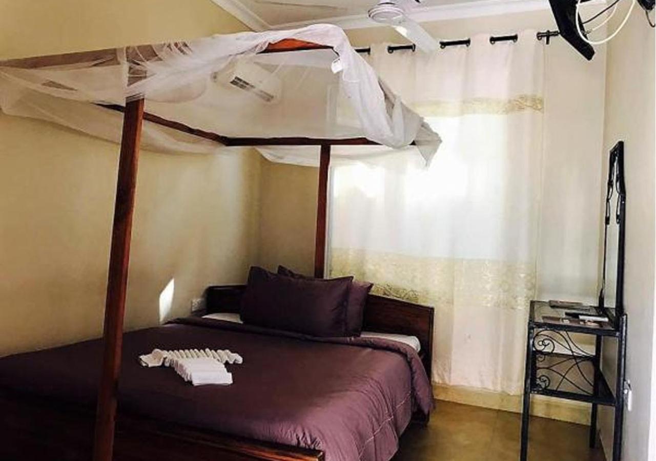Kays Lodge Dar es Salaam Exteriör bild