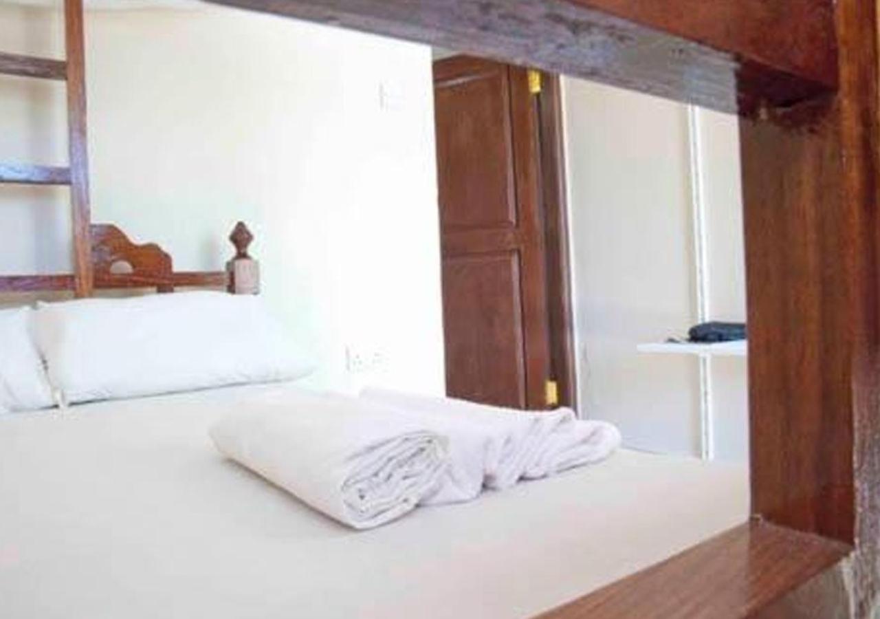 Kays Lodge Dar es Salaam Exteriör bild