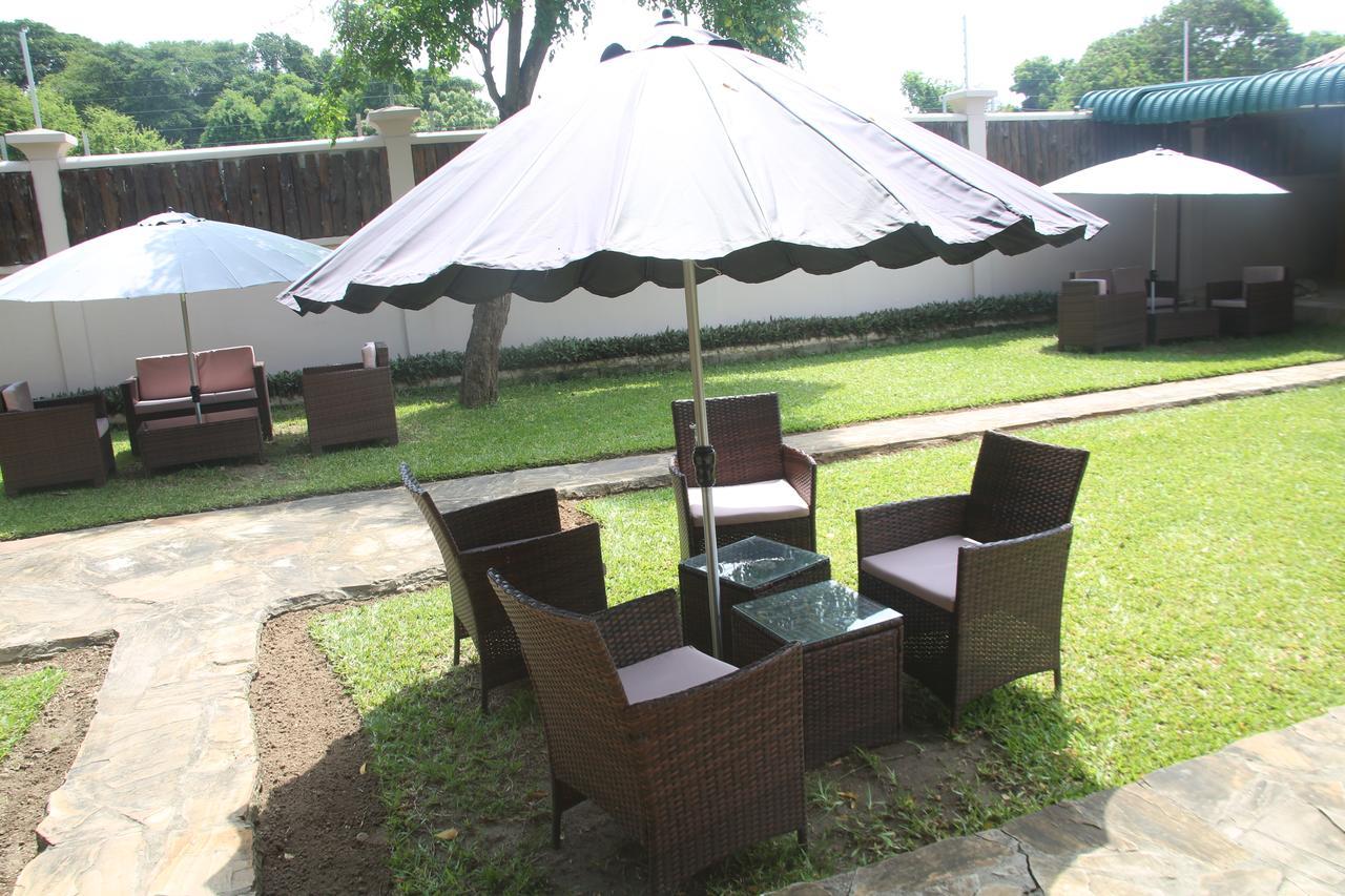 Kays Lodge Dar es Salaam Exteriör bild